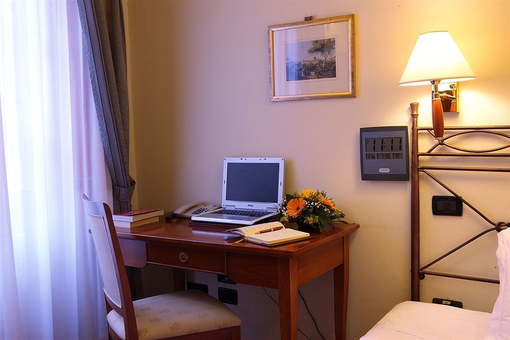Hotel Davanzati Florence Exterior photo