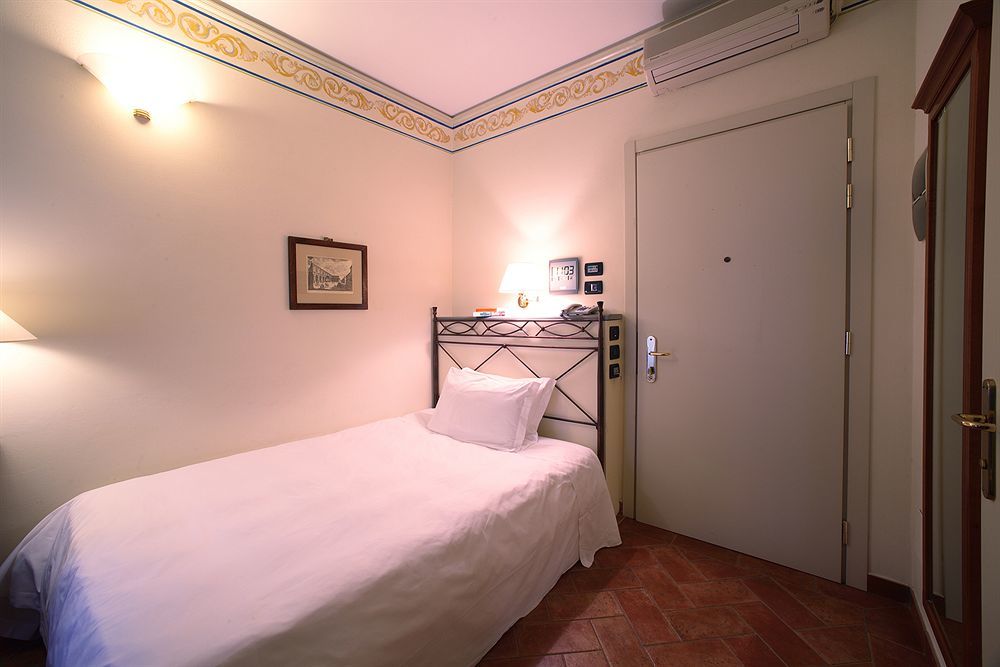Hotel Davanzati Florence Exterior photo