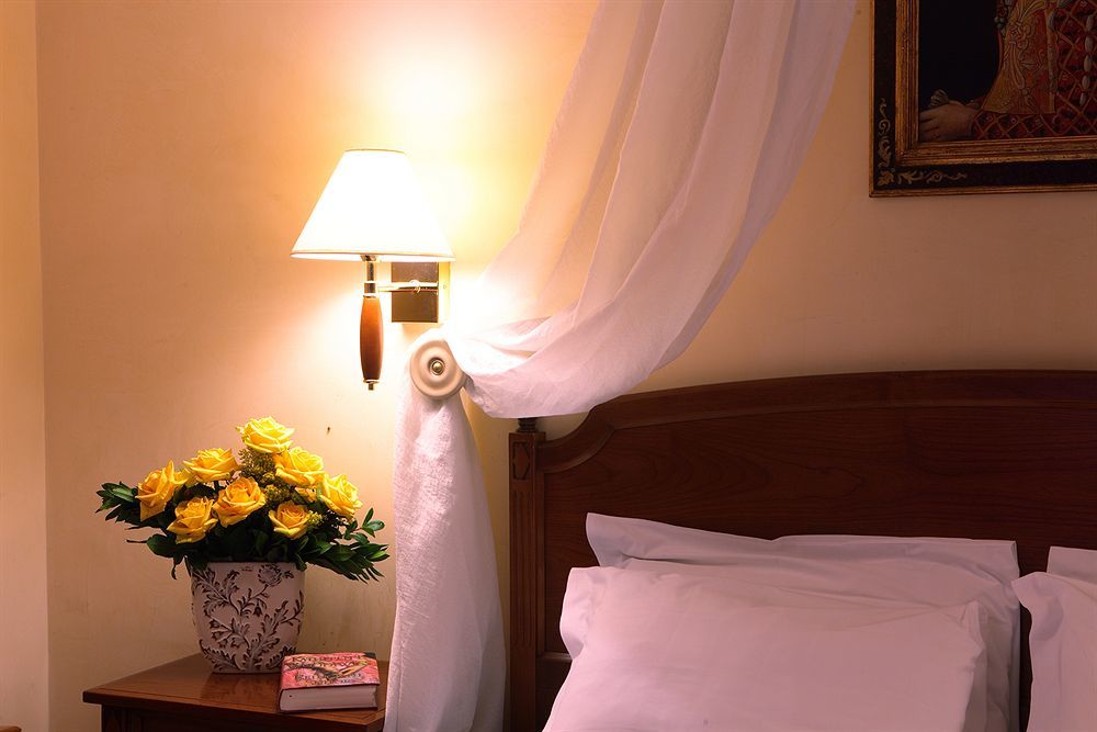 Hotel Davanzati Florence Exterior photo