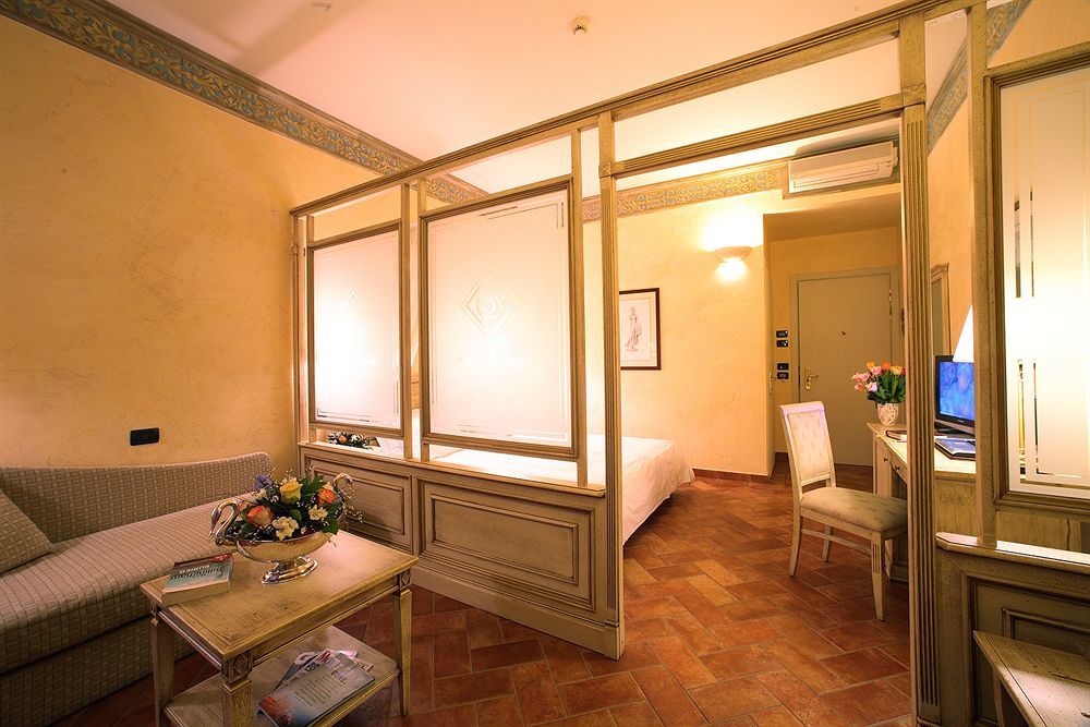 Hotel Davanzati Florence Exterior photo
