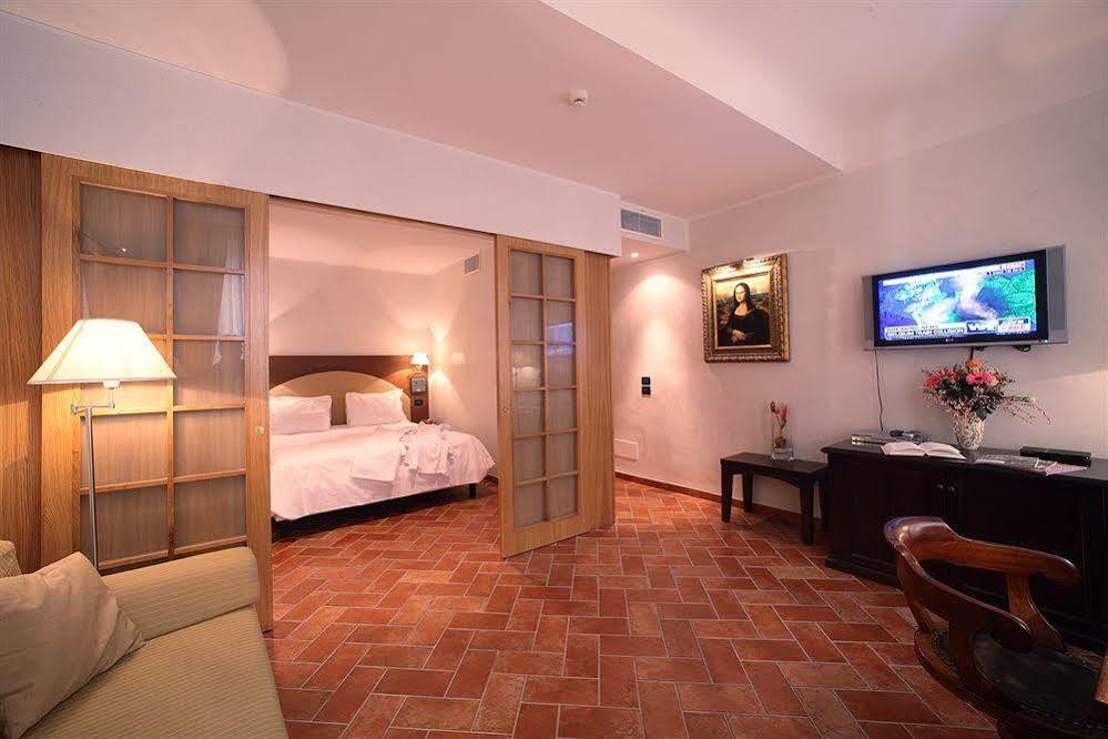 Hotel Davanzati Florence Exterior photo