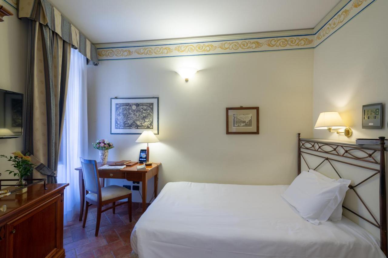 Hotel Davanzati Florence Exterior photo
