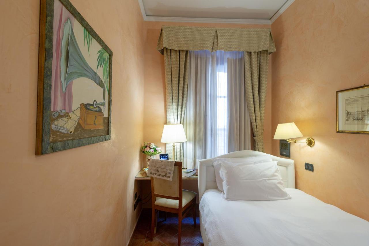 Hotel Davanzati Florence Exterior photo
