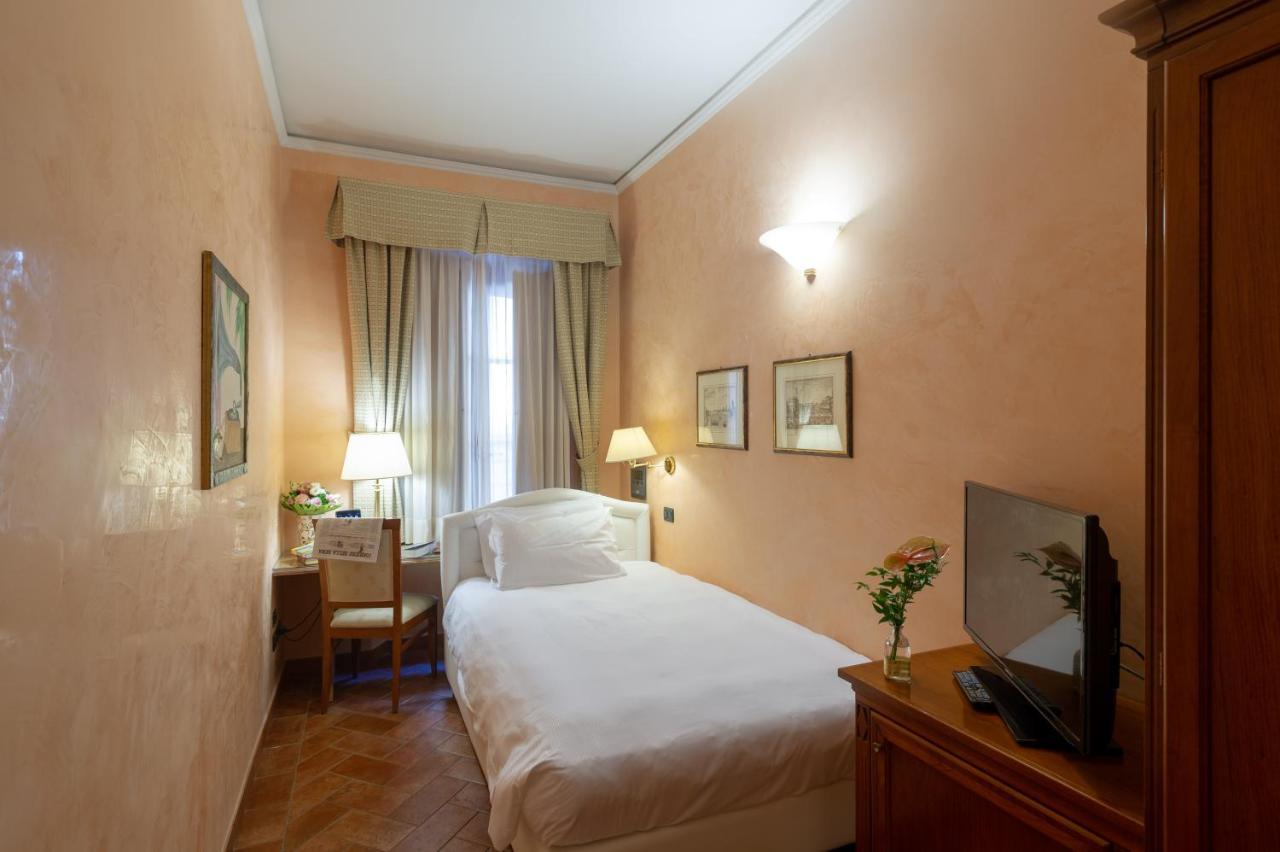 Hotel Davanzati Florence Exterior photo
